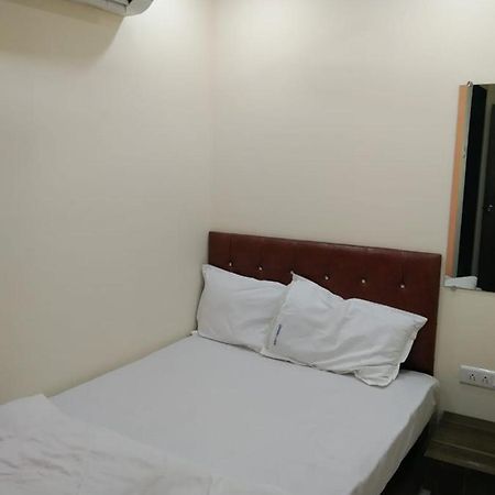 Sadguru Lodge Мумбаї Екстер'єр фото